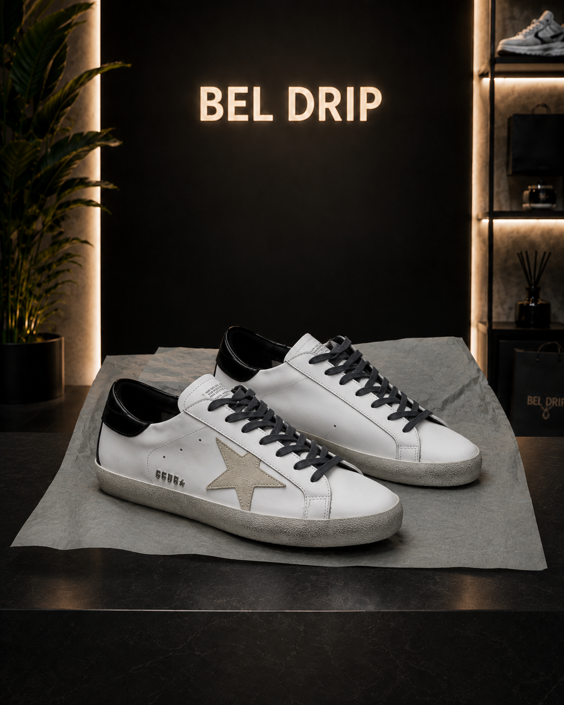 Golden Goose Super-Star con talloncino nero e metal studs lettering